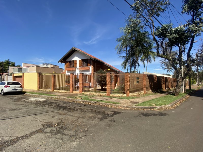 Sobrado - Aluguel - San Conrado - Londrina - PR